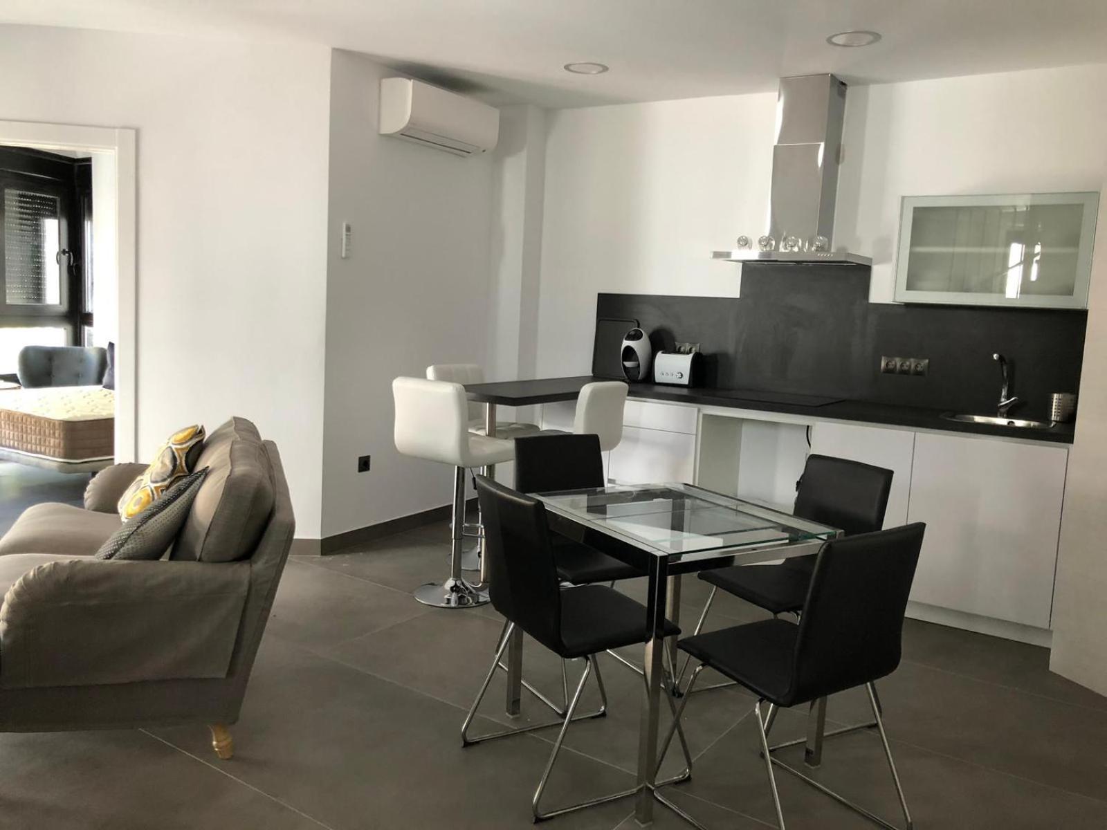 Apartamentos Kronox Нерха Екстериор снимка